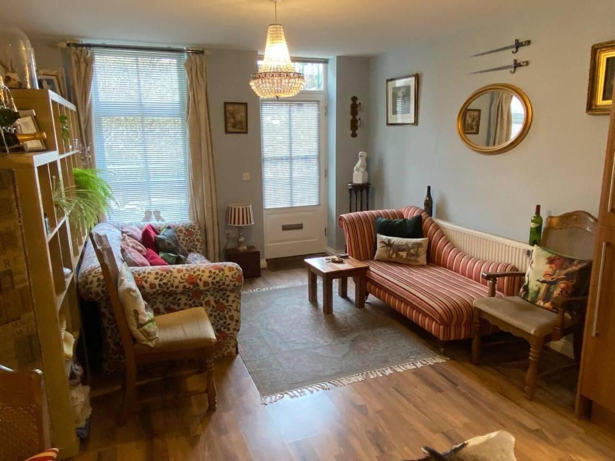 Quirky Town Centre Apartment With River Terrace Macclesfield Exterior foto